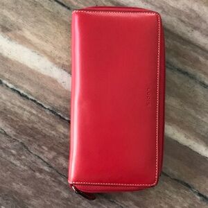 Lodi’s ladies wallet